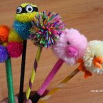 Cómo Decorar tus Lapiceros con Pompones Fácil y Divertidos