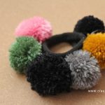 Cómo Decorar tus Accesorios de Cabello con Pompones Coloridos